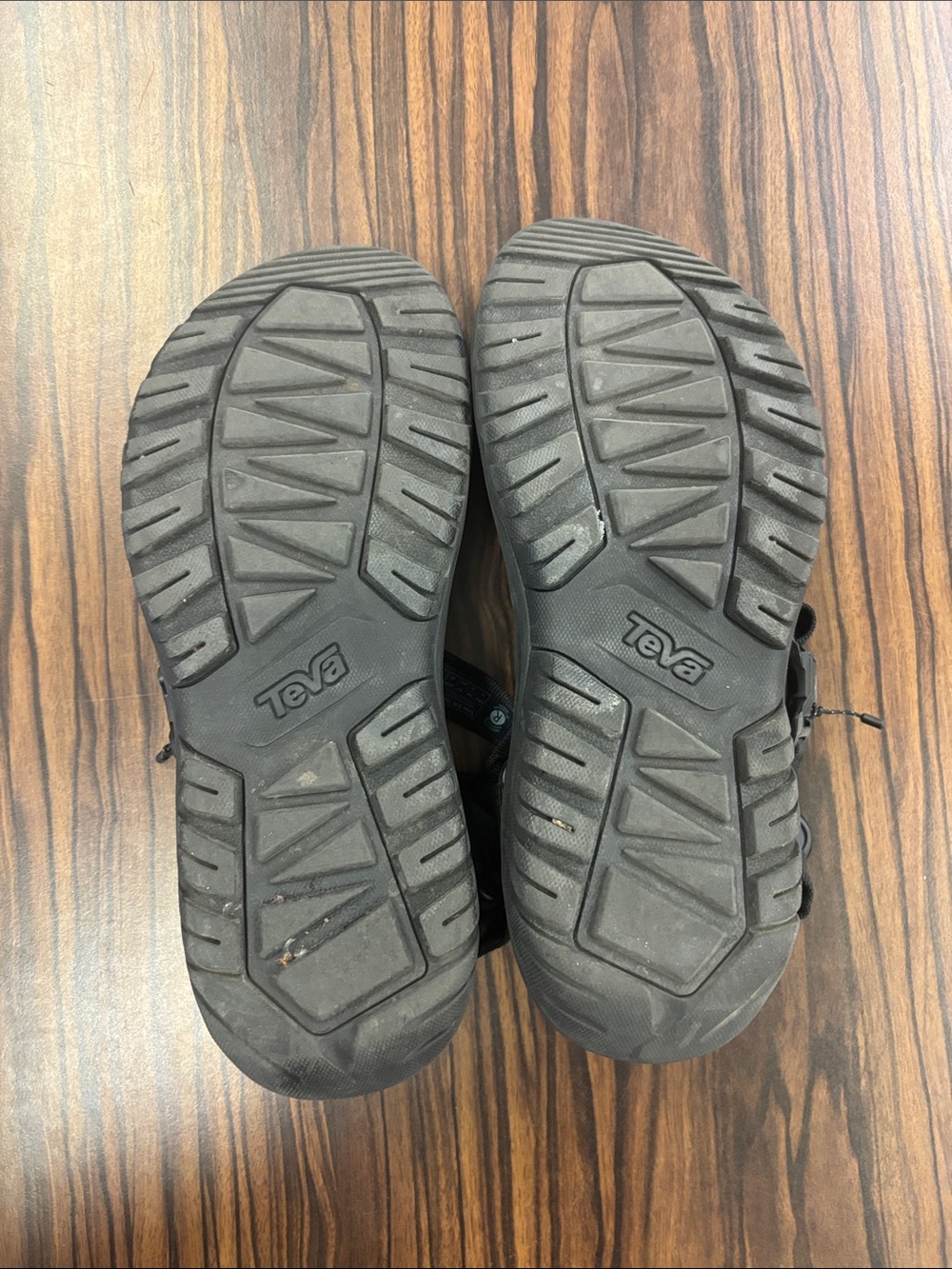 Teva - Mens Hurricane Terra Dactyl Sandals, size 11 US mens, color black. - Picture 4 of 5